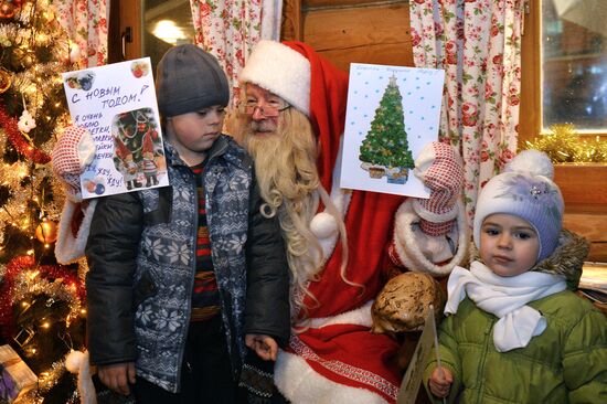 Santa Claus meets his Tatar counterpart Kysh Babai in Kazan