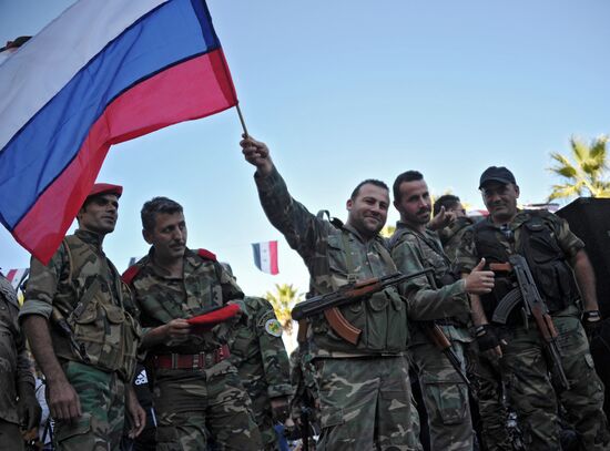 Rally in Tartus in support of Russian air force operation