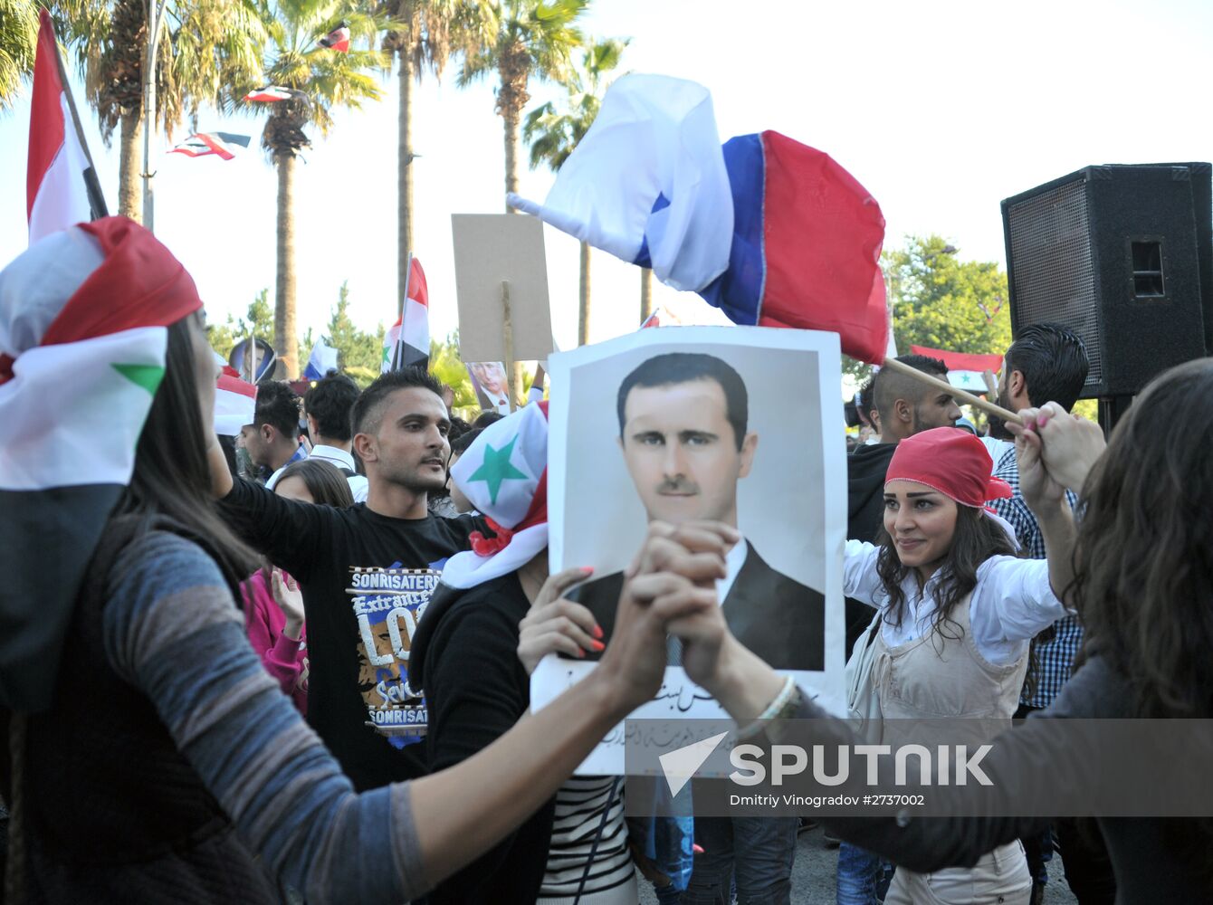 Rally in Tartus in support of Russian air force operation
