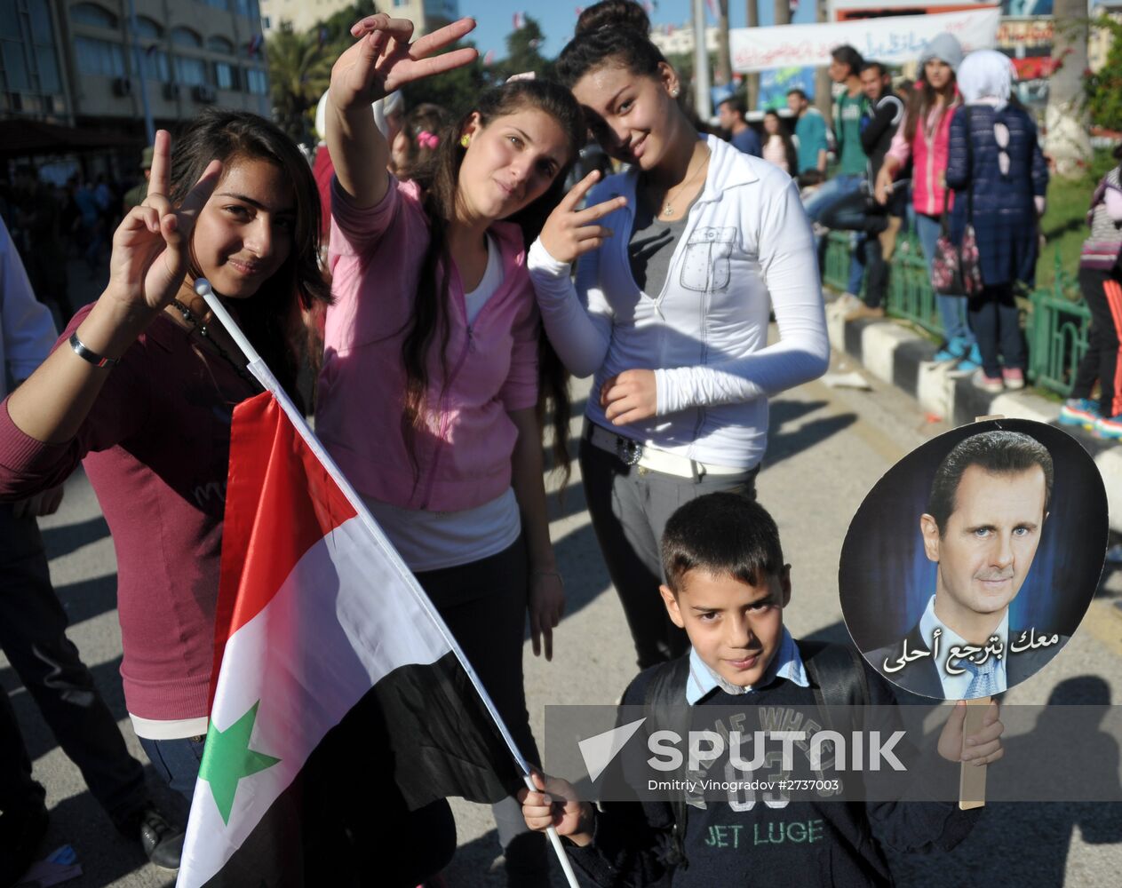 Rally in Tartus in support of Russian air force operation