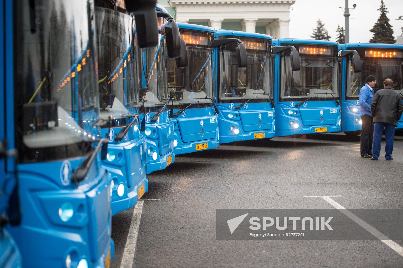 Moscow Mayor inspects new Mosgortrans buses