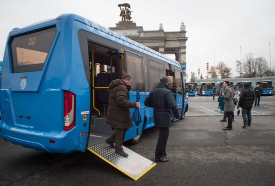 Moscow Mayor inspects new Mosgortrans buses