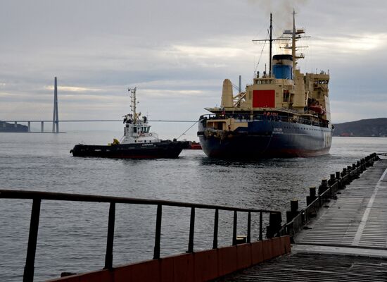Krasin icebreaker arrives in Vladivostok port