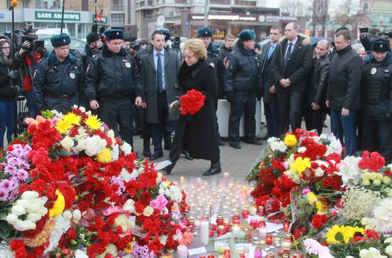Flowers at French embassy in Moscow
