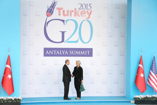 Vladimir Putin takes part in G20 summit in Turkey