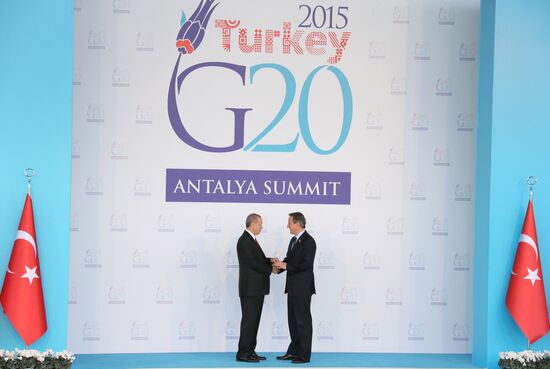 Vladimir Putin takes part in G20 summit in Turkey