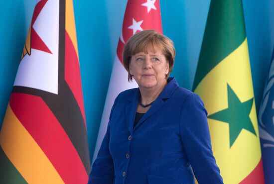 Vladimir Putin takes part in G20 summit in Turkey