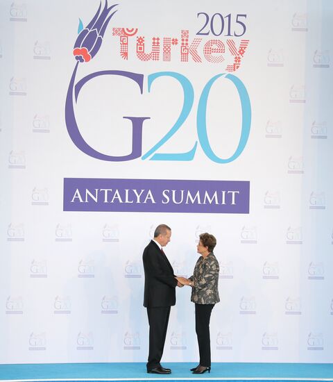 Vladimir Putin takes part in G20 summit in Turkey