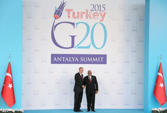 Vladimir Putin takes part in G20 summit in Turkey