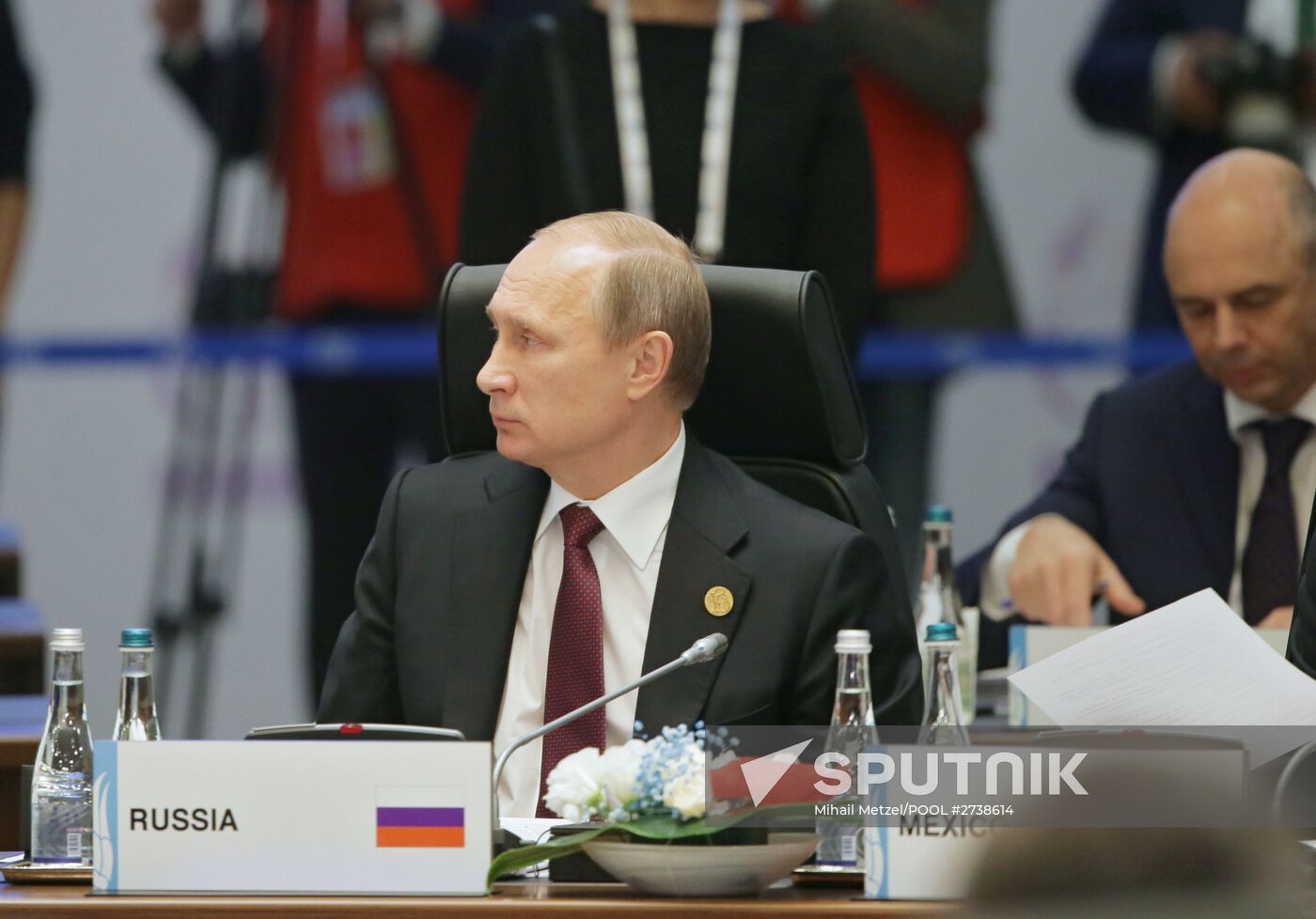 Vladimir Putin takes part in G20 summit in Turkey