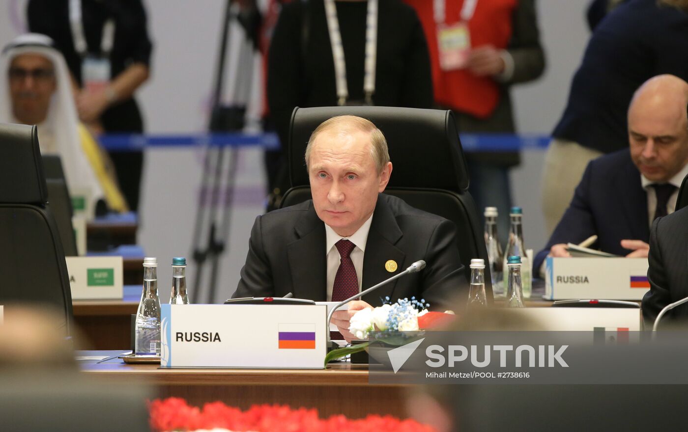 Vladimir Putin takes part in G20 summit in Turkey