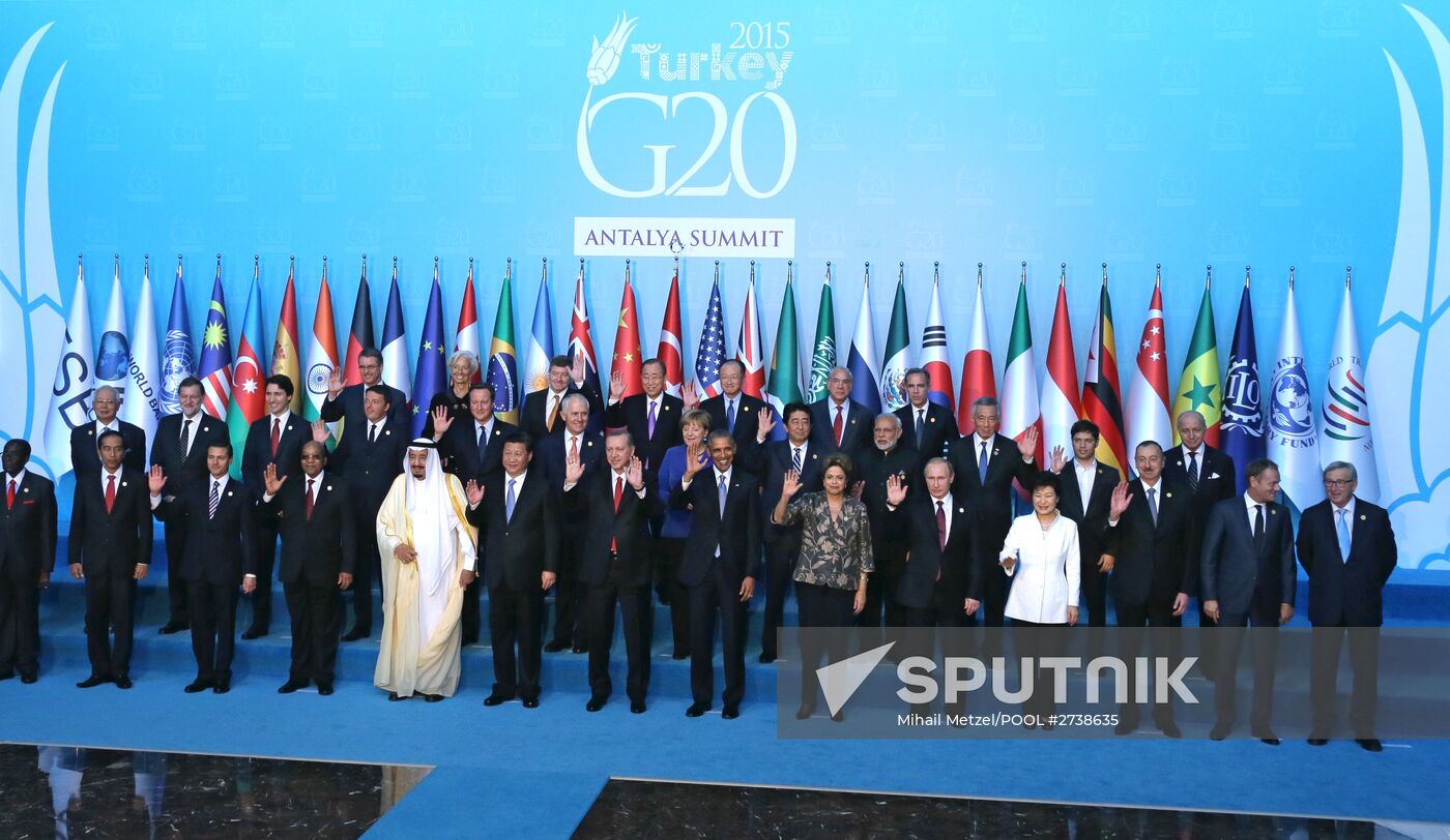 Vladimir Putin takes part in G20 summit in Turkey