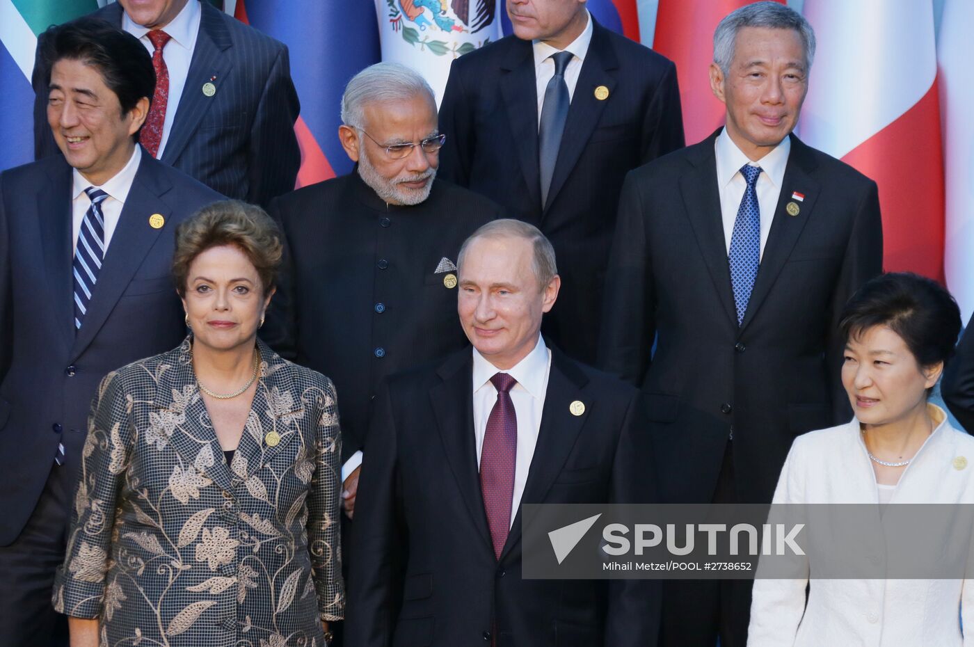 Vladimir Putin takes part in G20 summit in Turkey
