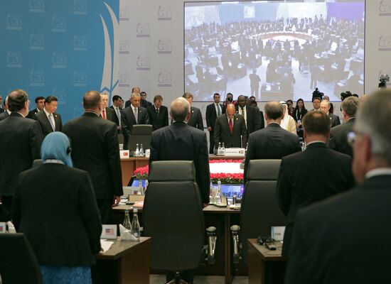 Vladimir Putin takes part in G20 summit in Turkey