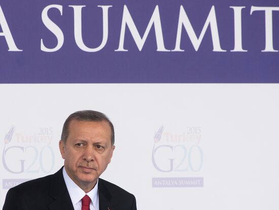 Vladimir Putin takes part in G20 summit in Turkey
