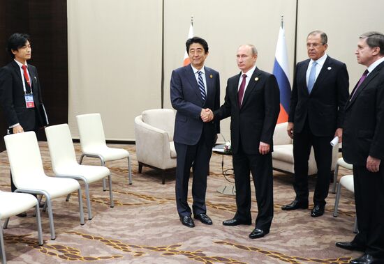 Vladimir Putin takes part in G20 summit in Turkey