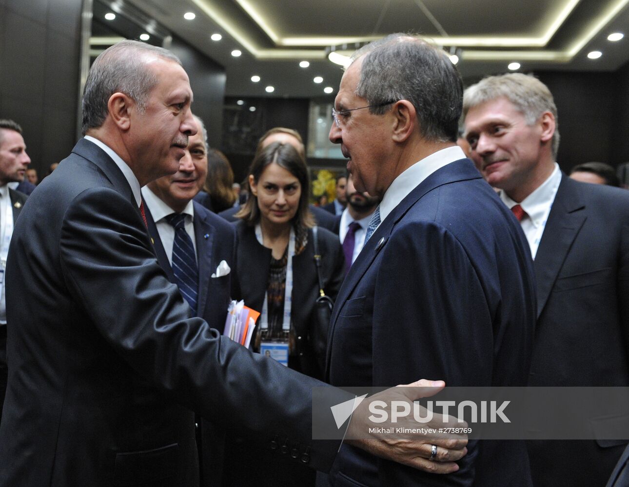 Vladimir Putin takes part in G20 summit in Turkey