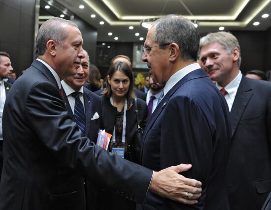 Vladimir Putin takes part in G20 summit in Turkey