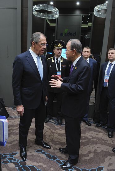 Vladimir Putin takes part in G20 summit in Turkey