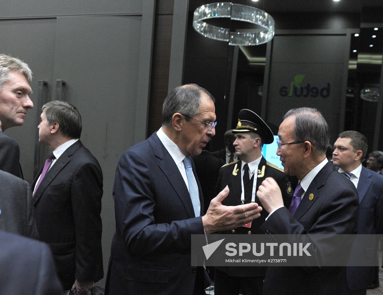 Vladimir Putin takes part in G20 summit in Turkey