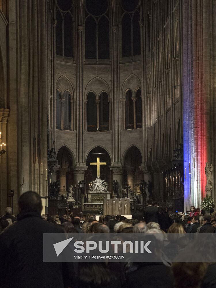 Special Mass for terrorist attack victims held in Cathedral of Notre-Dame