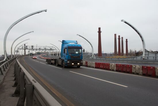 Building double-deck bridge across Sea Canal in St.Petersburg