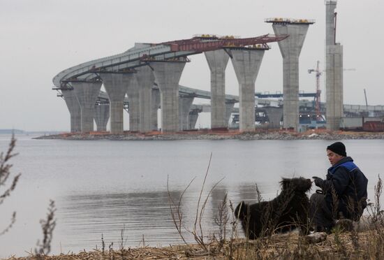 Building double-deck bridge across Sea Canal in St.Petersburg