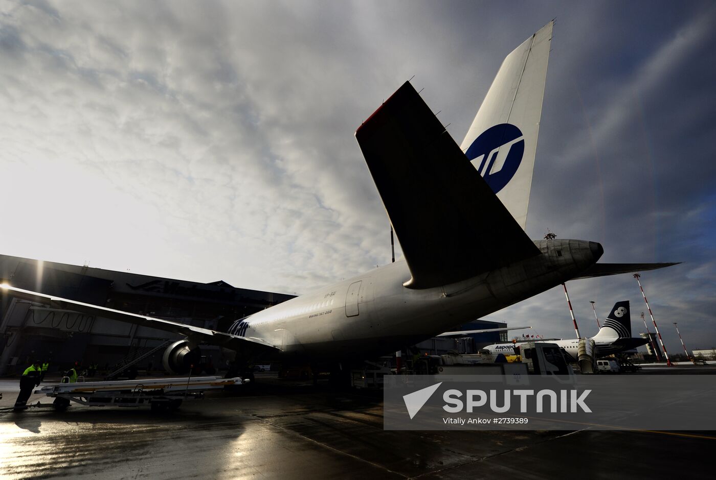 UTair airline's first flight on the Vladivostok-Moscow route