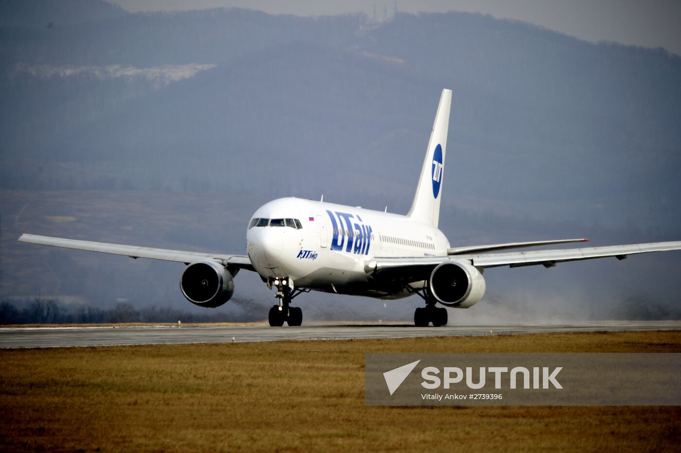 UTair airline's first flight on the Vladivostok-Moscow route
