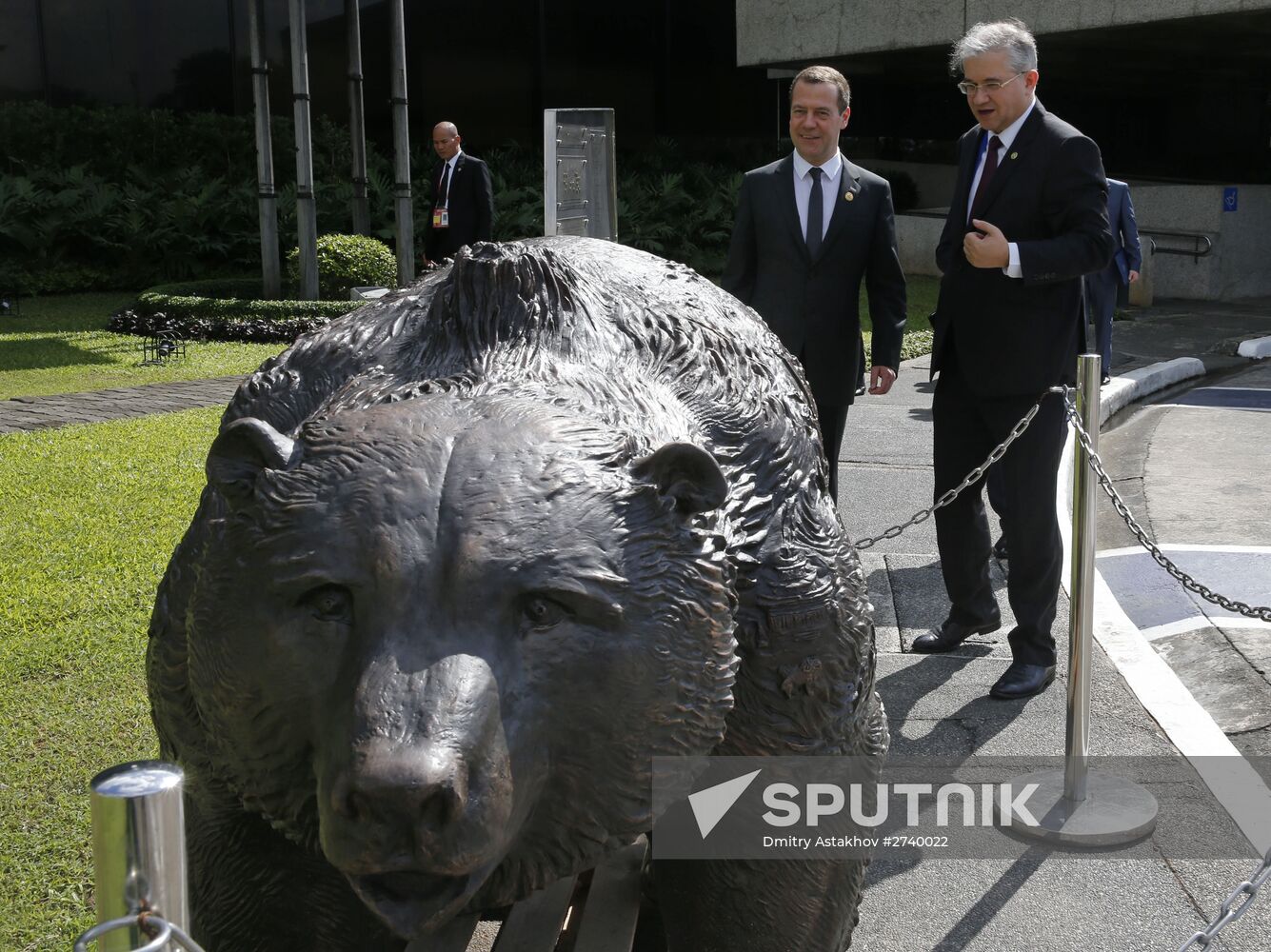 Prime Minister Dmitry Medvedev participates in APEC Leaders' Week in the Philippines