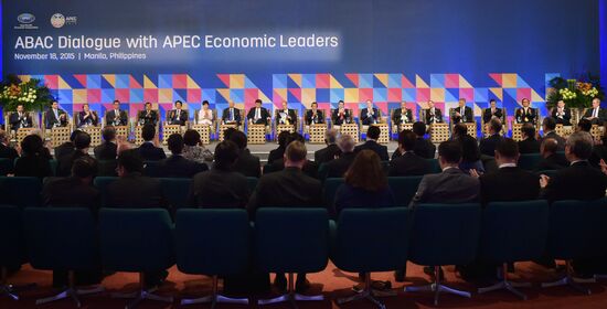 Prime Minister Dmitry Medvedev arrives in Manila for APEC Leaders' Week