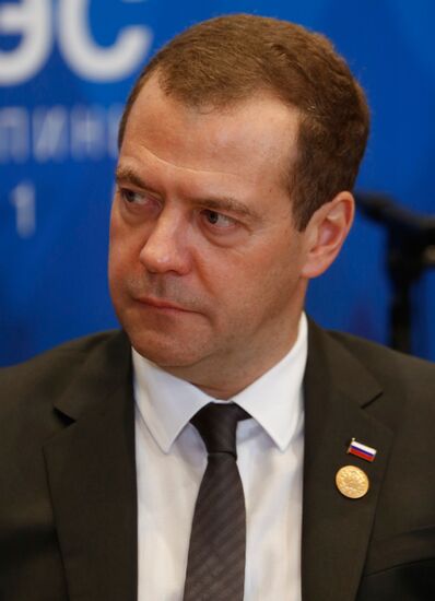 Prime Minister Dmitry Medvedev arrives in Manila for APEC Leaders' Week