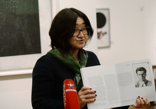 Researchers find color image hidden beneath Malevich's "Black Square"