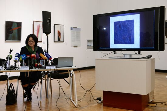 Researchers find color image hidden beneath Malevich's "Black Square"