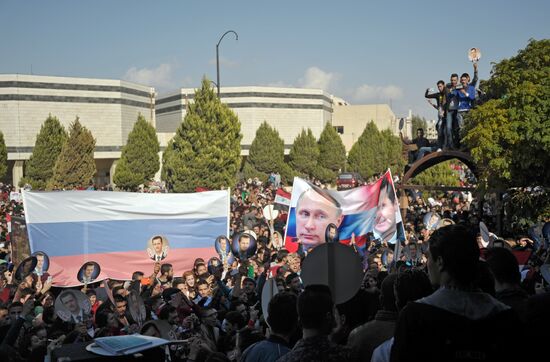 Al-Baath University students hold rally in support of Russia's military operation in Syria
