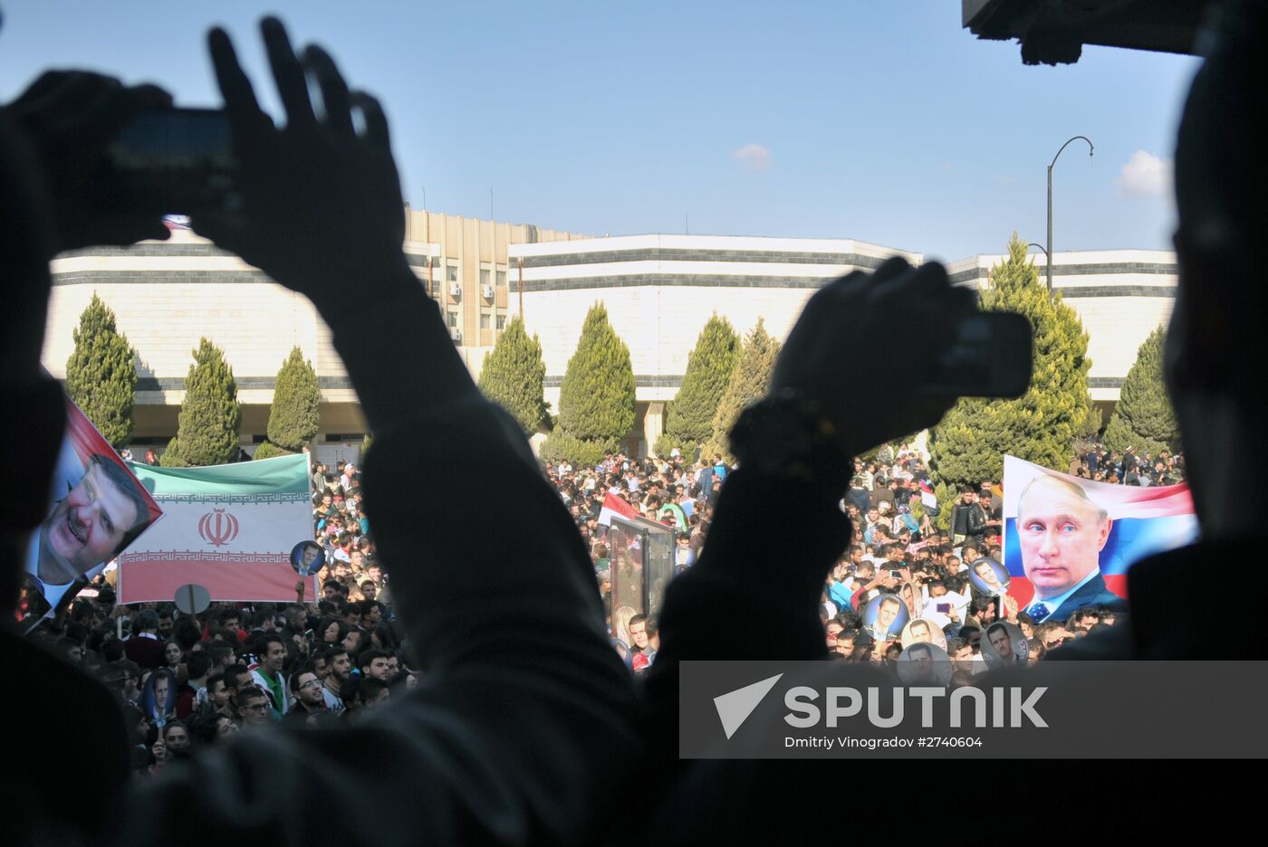 Al-Baath University students hold rally in support of Russia's military operation in Syria