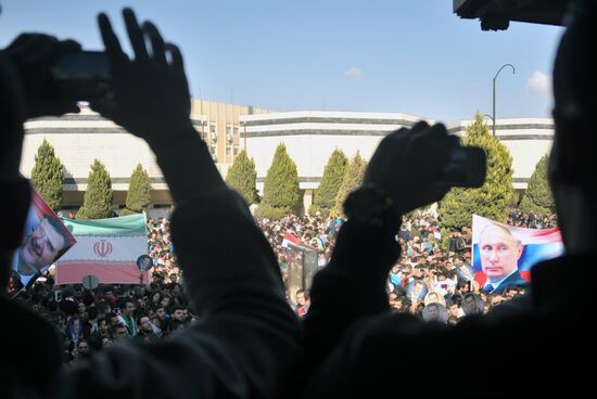 Al-Baath University students hold rally in support of Russia's military operation in Syria