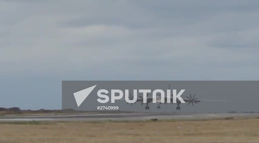 Cruise missiles hit ISIS targets in Syria