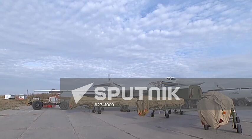 Cruise missiles hit ISIS targets in Syria