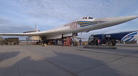 Cruise missiles hit ISIS targets in Syria