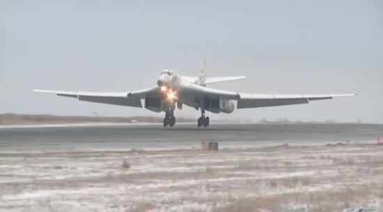 Cruise missiles hit ISIS targets in Syria