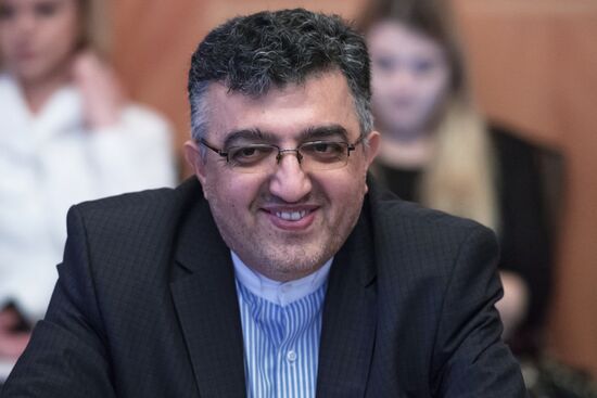Moscow Duma deputies meet with Tehran Mayor-led delegation from Iran