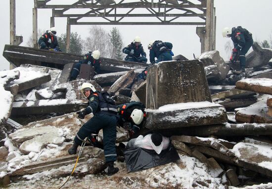 Russian Emergencies Ministry holds command post exercise