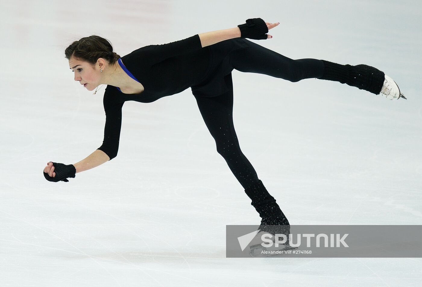 2015–16 ISU Grand Prix of Figure Skating. Fifth stage. Training sessions