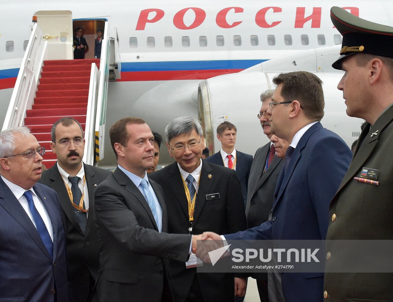 Prime Minister Medvedev visits Malaysia to attend attend East Asia Summit