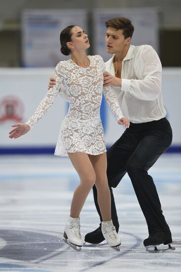 ISU Grand Prix of Figure Skating. 5th Stage. Pairs. Short program