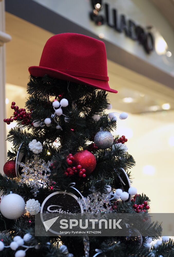 Main Department Store decorated for Christmas