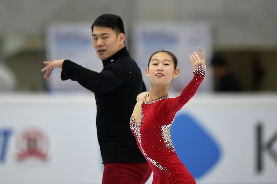 ISU Grand Prix of Figure Skating. 5th Stage. Pairs. Short program