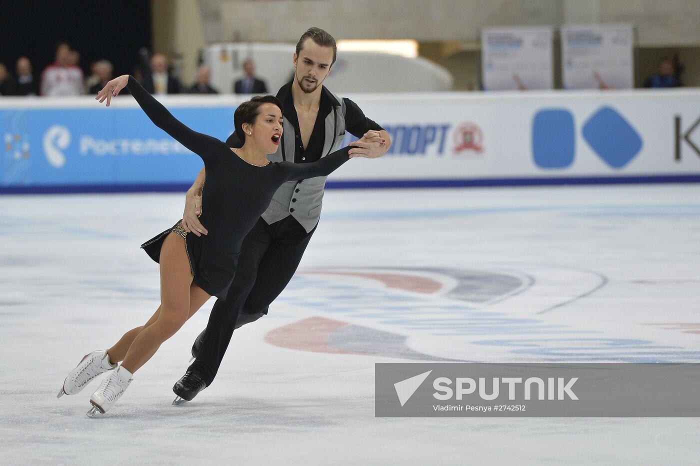 ISU Grand Prix of Figure Skating. 5th Stage. Pairs. Short program