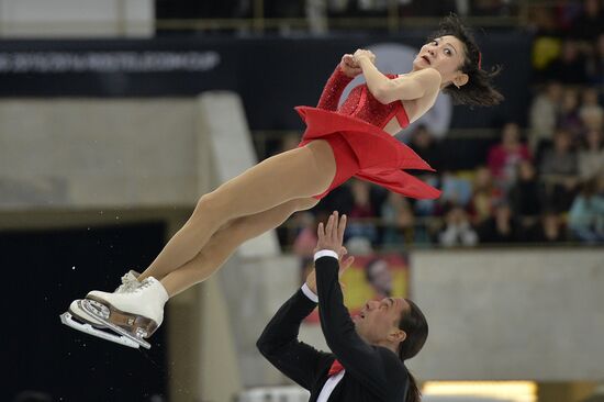 ISU Grand Prix of Figure Skating. 5th Stage. Pairs. Short program